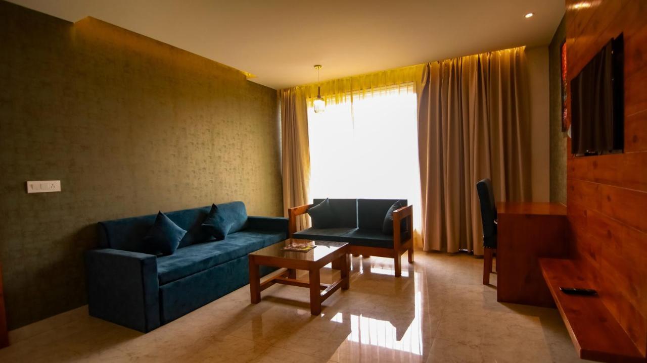 שימלה Golden Fern Resort מראה חיצוני תמונה