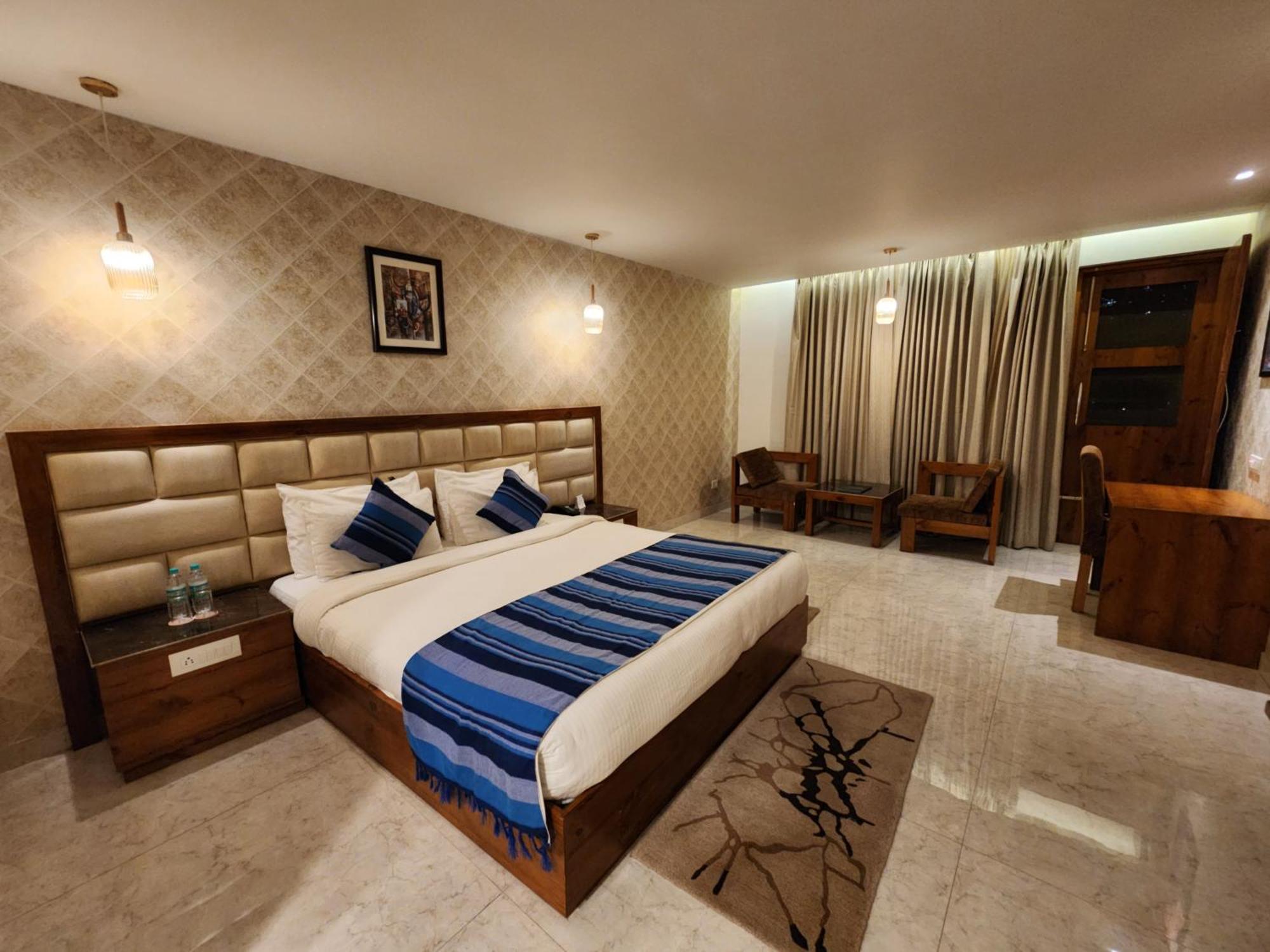 שימלה Golden Fern Resort מראה חיצוני תמונה