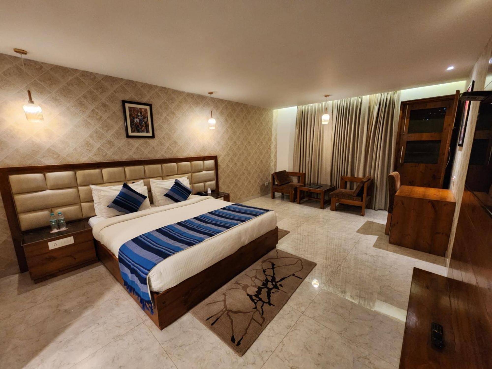 שימלה Golden Fern Resort מראה חיצוני תמונה